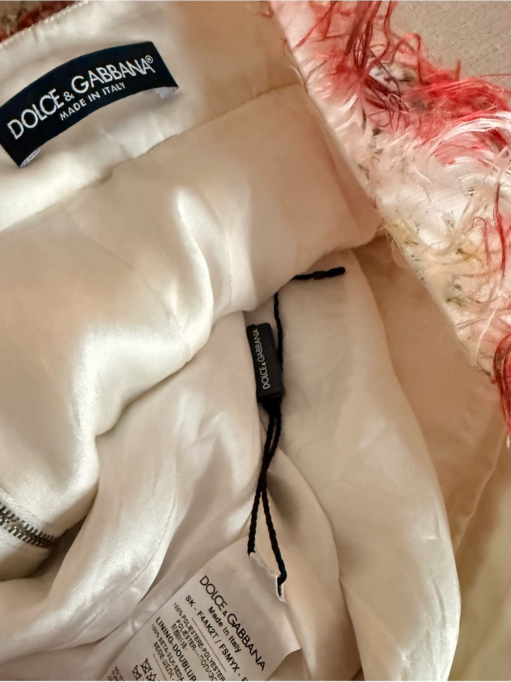 Dolce & Gabbana White Faux-Fur Mini Skirt with Red Floral - Picture 4 of 5